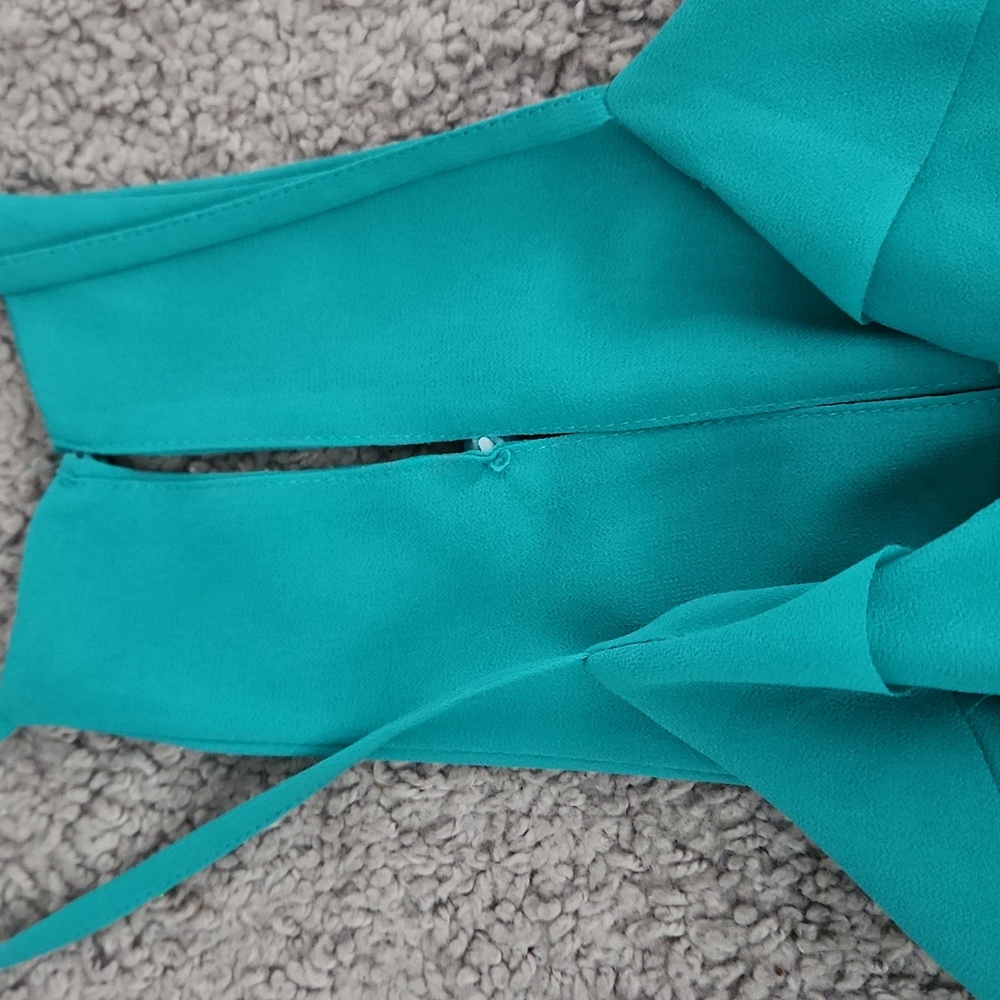 Dress - Picture 3 of 4